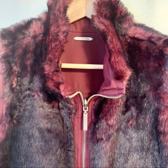 Burgundy Faux Fur Reversible 2 in 1 Vest - Picture 4 of 15